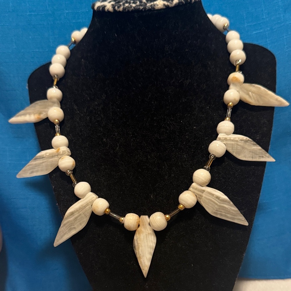 Vintage White Carved Leaf Stones with Gold Tone Beads Necklace